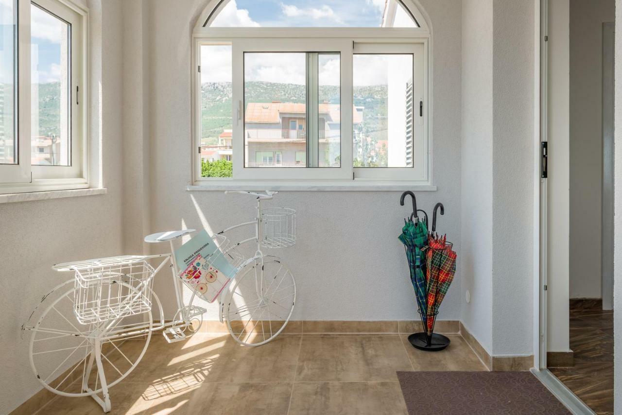 Apartments Kapo Kaštela Екстериор снимка